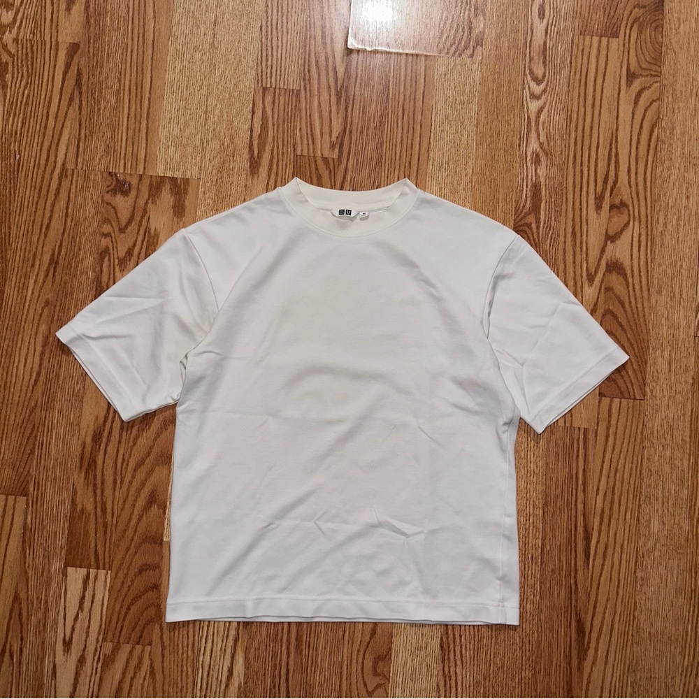 Uniqlo White Airism Tee